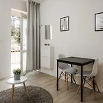 Seifert Apartment *